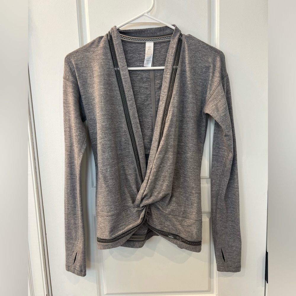 Ivivva top